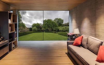 GS20 Sliding Door