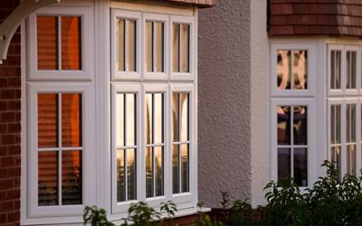 Liniar Casement Windows